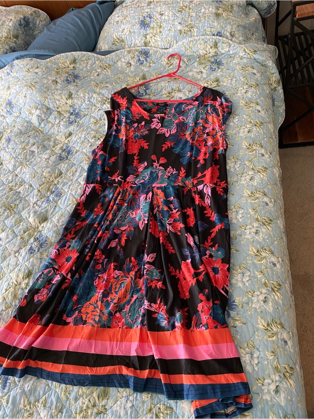 Women’s multi color sleeveless dress size 2X